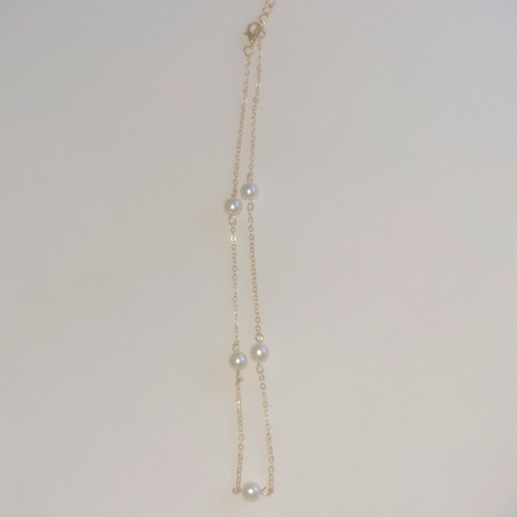 Jewelry - Pearl necklace